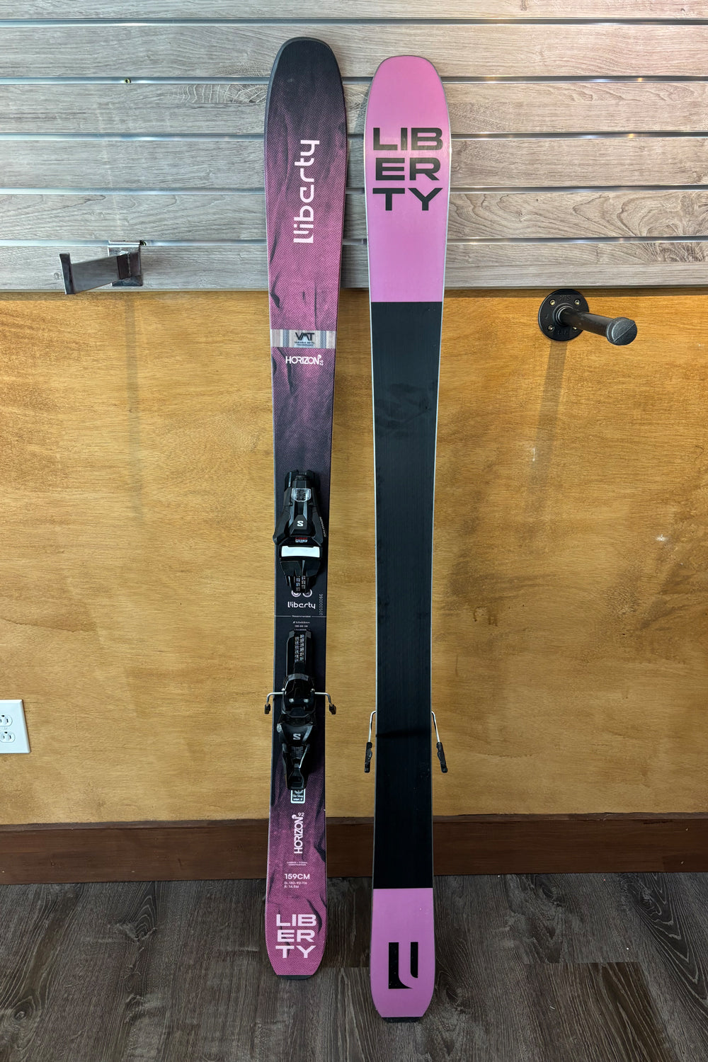 women's Liberty Horizon 92 skis, pink/purple