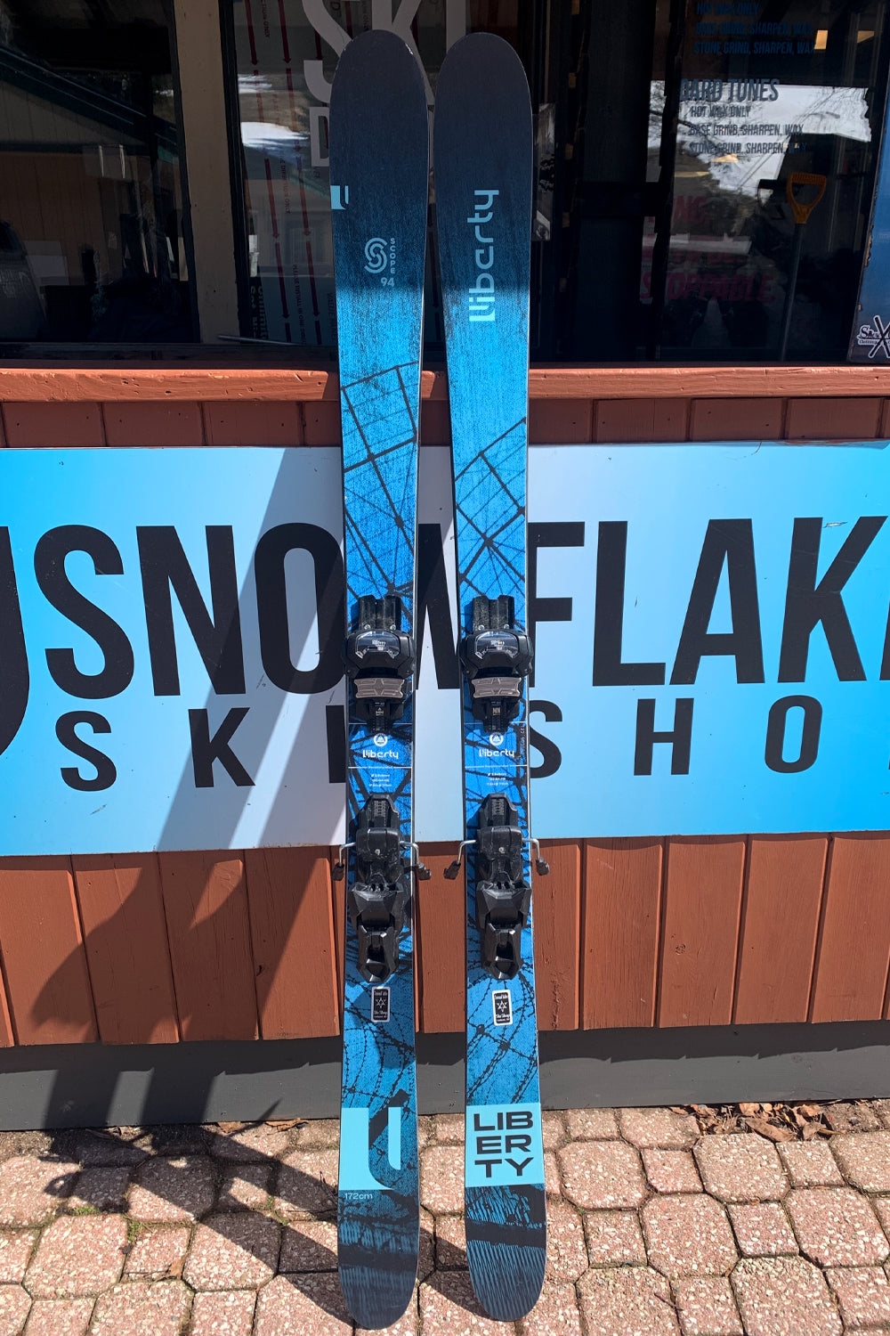 LIberty Scope 94 skis, blue