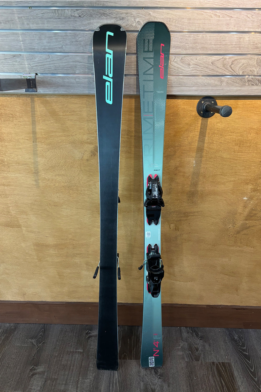 women's Elan Primetime demo skiswith included demo bindings