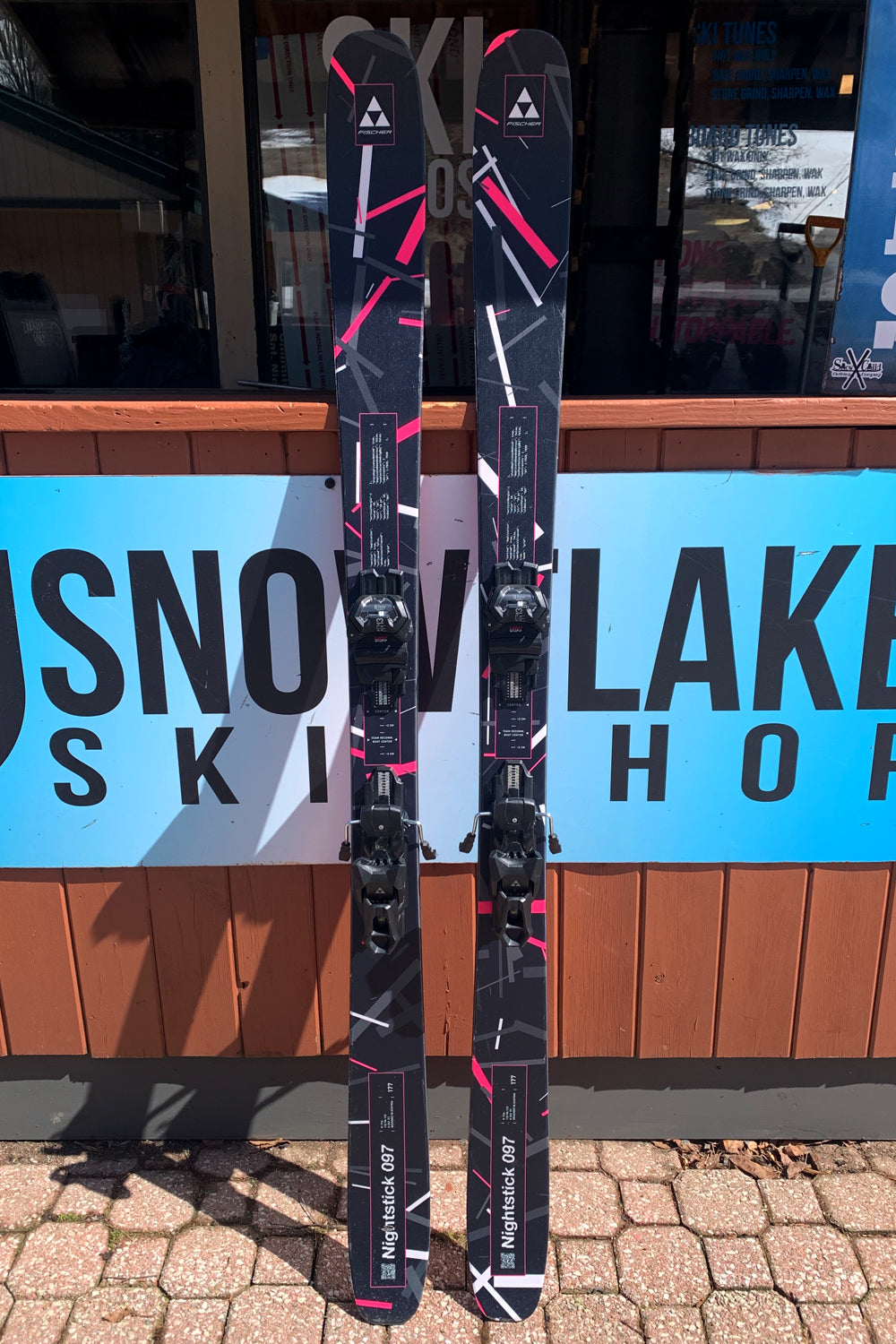 Fischer Nightstick 97 demo skis, black and pink with black demo binding