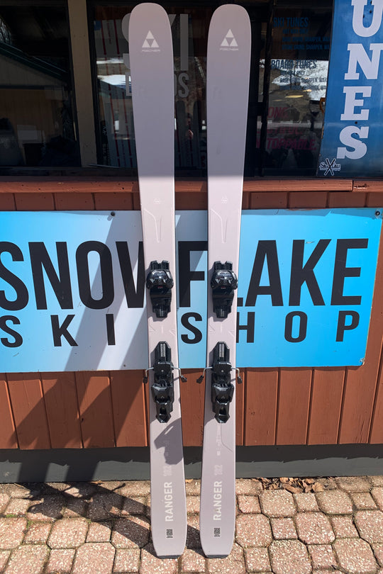 Fischer Ranger 102 demo skis, gray with black demo bindings